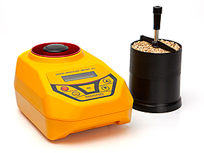 The DRAMINSKI GMMpro moisture meter, this is a device which performs precise measurement of grain moisture by volume-weight method